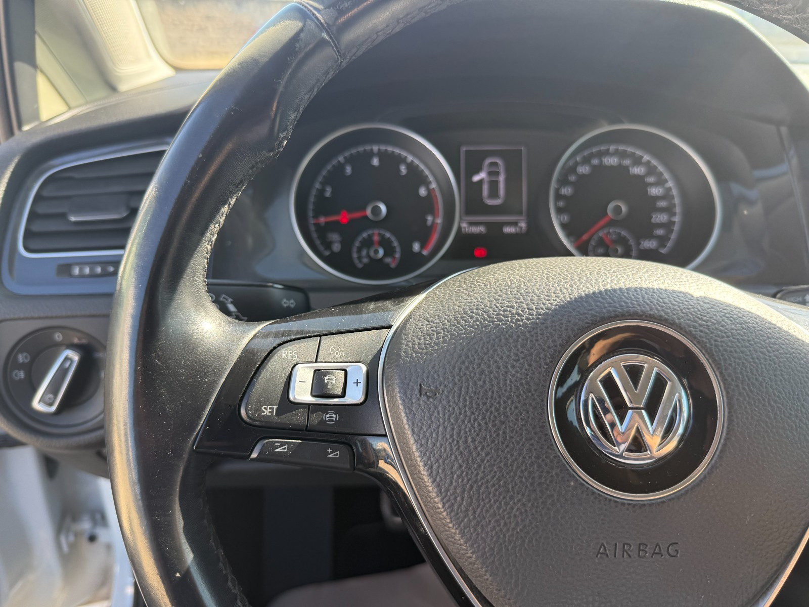 Volkswagen Golf VII Berline - vue 1