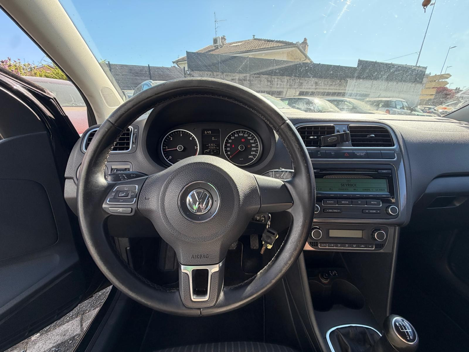 Volkswagen POLO V - vue 1