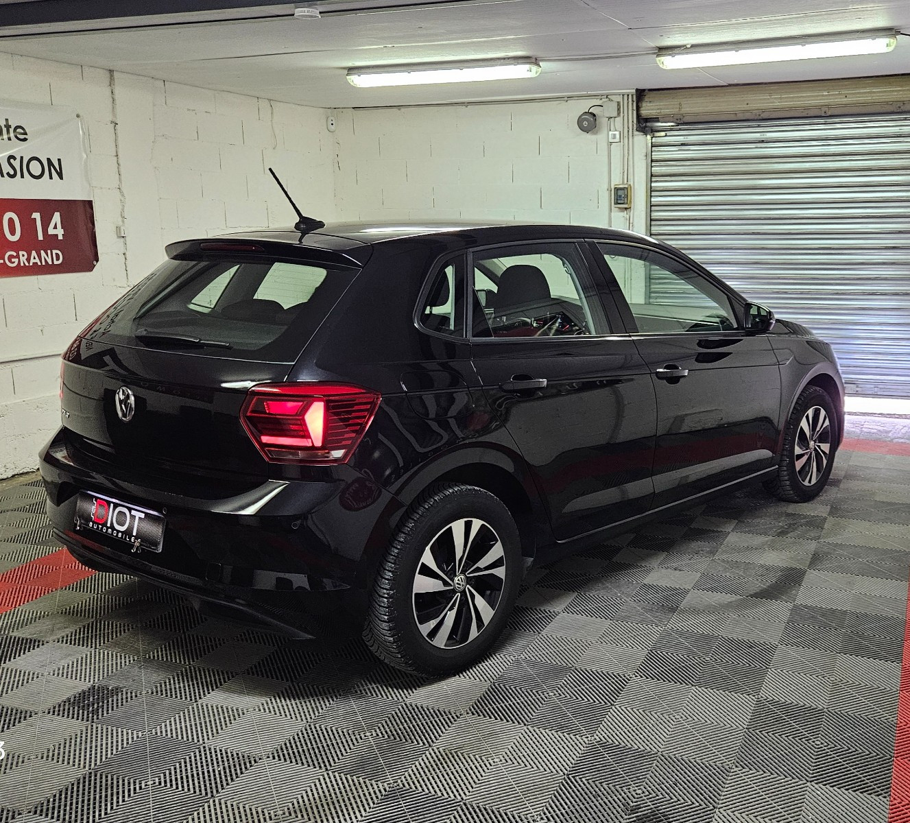 Volkswagen POLO V - vue 1