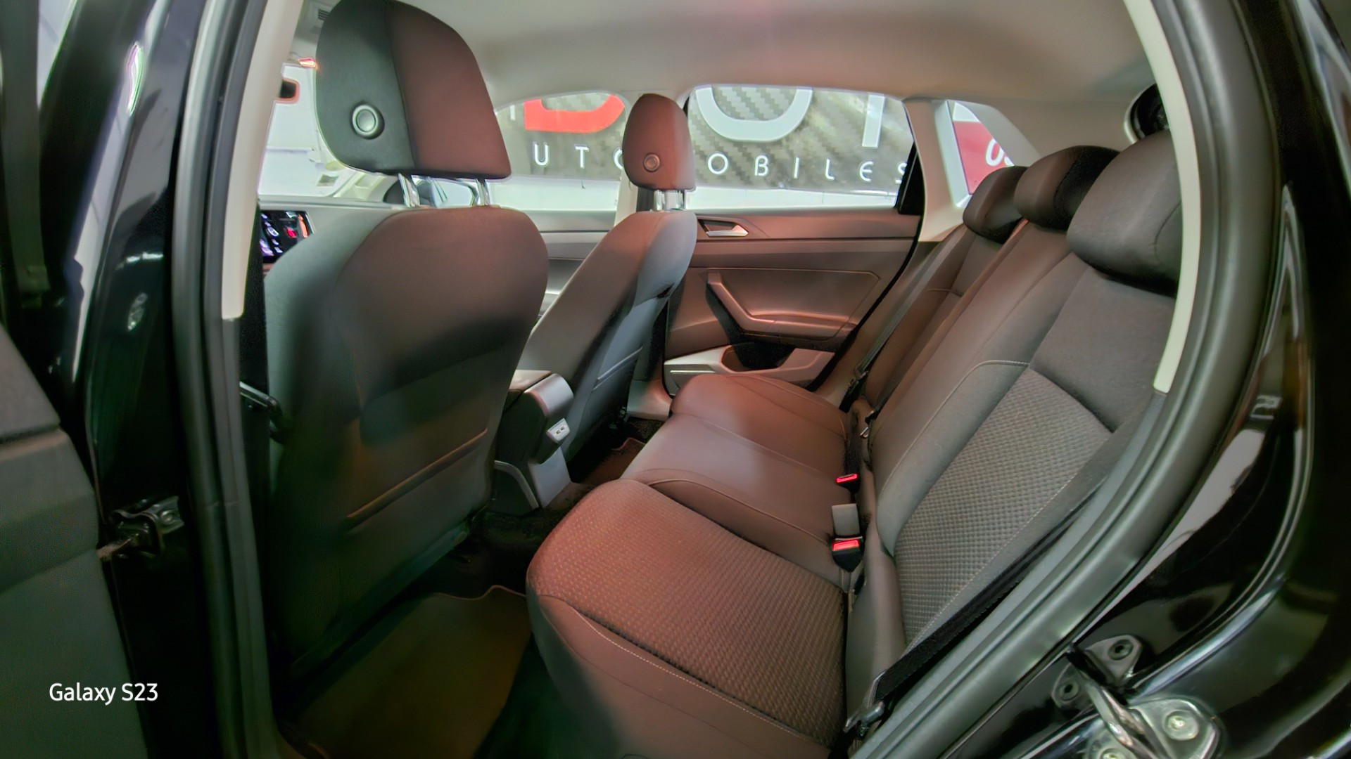 Volkswagen POLO V - vue 1