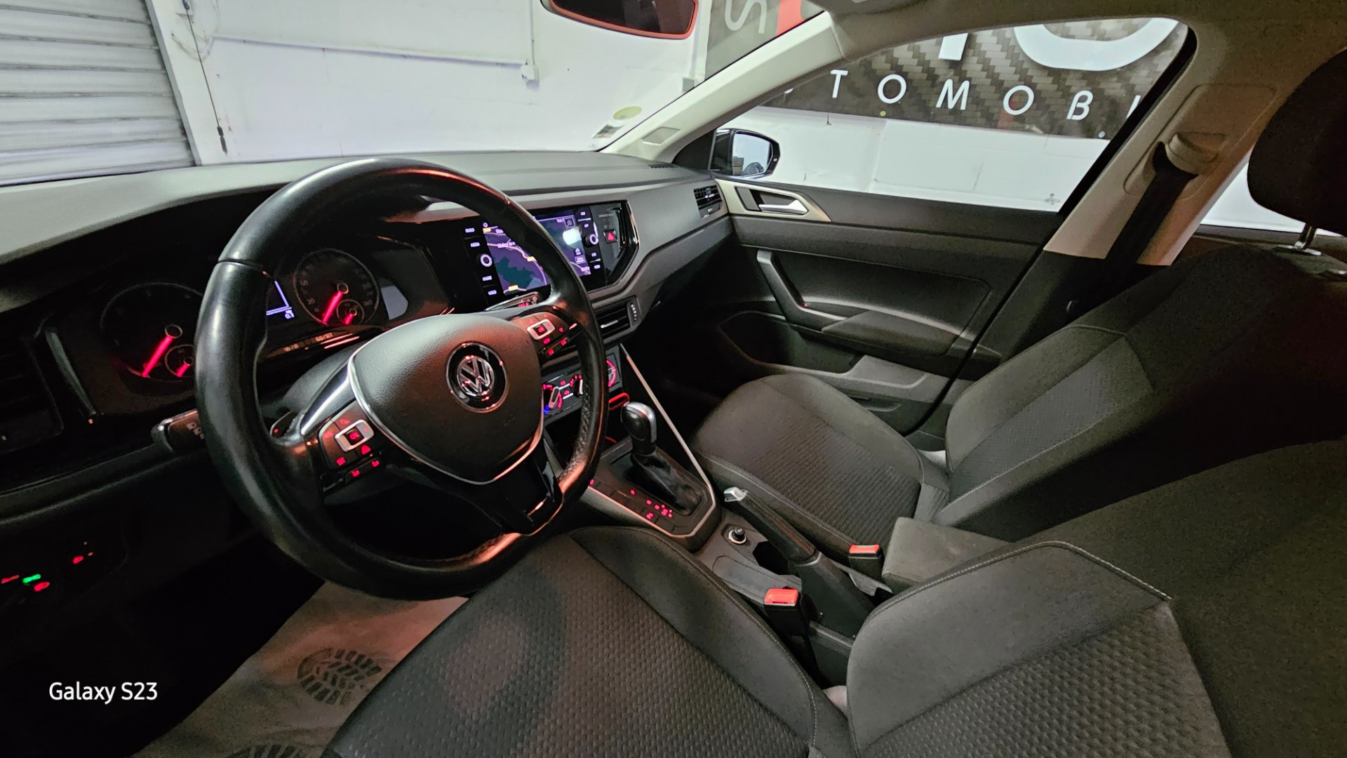 Volkswagen POLO V - vue 1