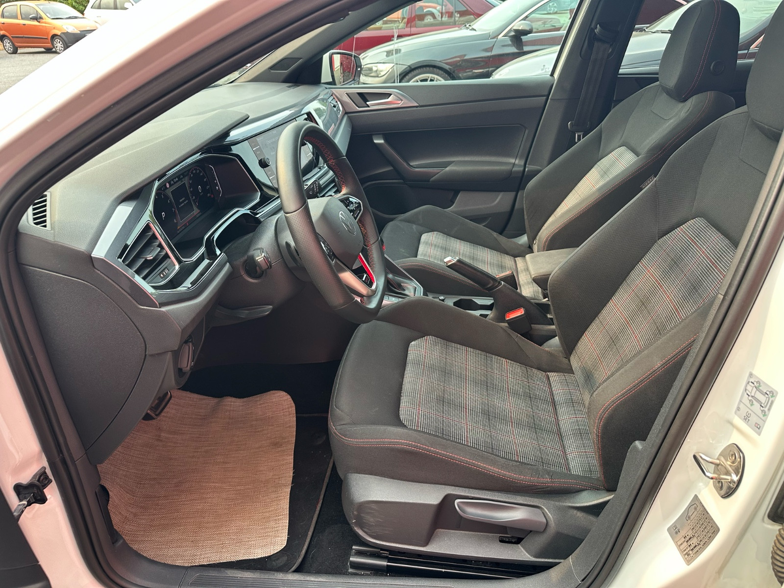 Volkswagen Polo VI 2.0 TSI 207 CH GTI – GARANTIE 12 MOIS — photo 18