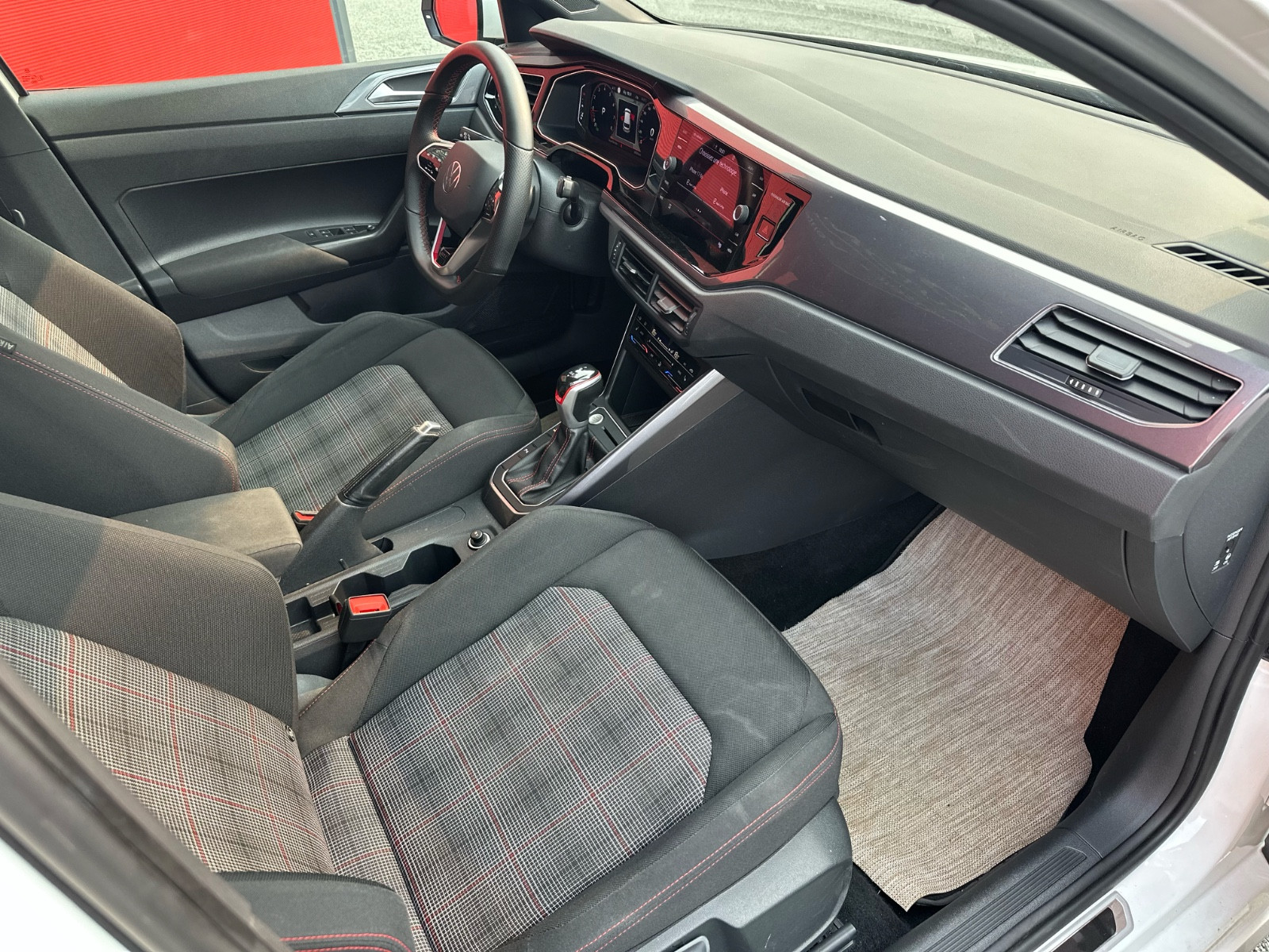 Volkswagen Polo VI 2.0 TSI 207 CH GTI – GARANTIE 12 MOIS — photo 22