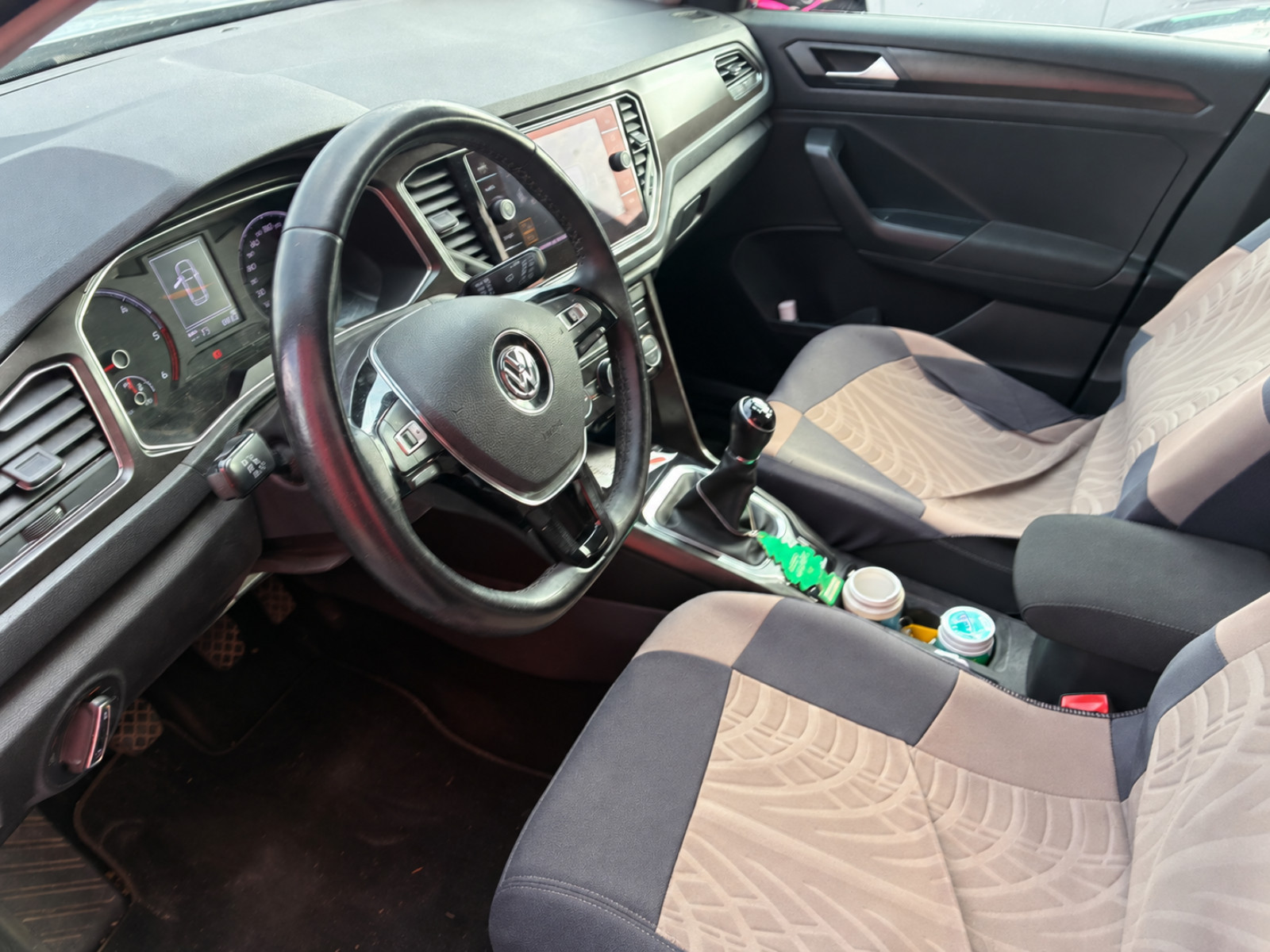 Volkswagen t-ROC Lounge 1.6 TDI 116 cv – GARANTIE 12 MOIS — photo 13