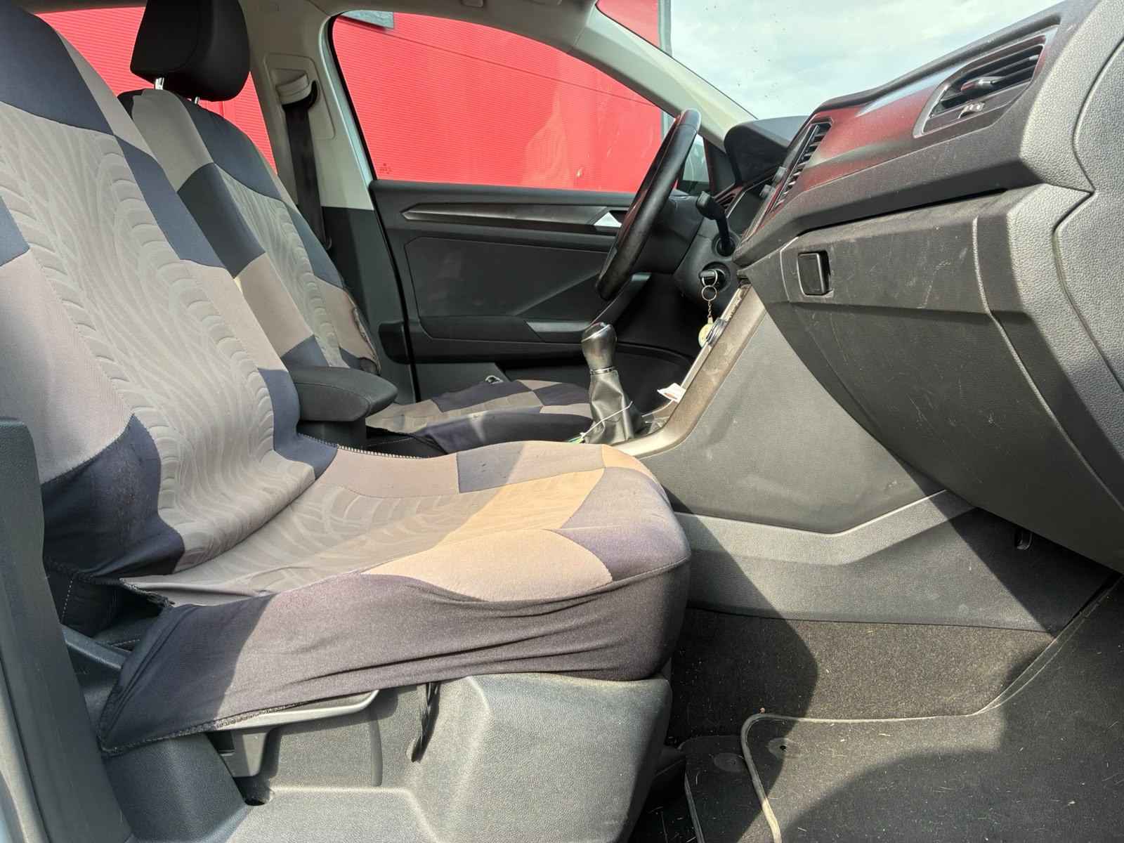 Volkswagen t-ROC Lounge 1.6 TDI 116 cv – GARANTIE 12 MOIS — photo 14
