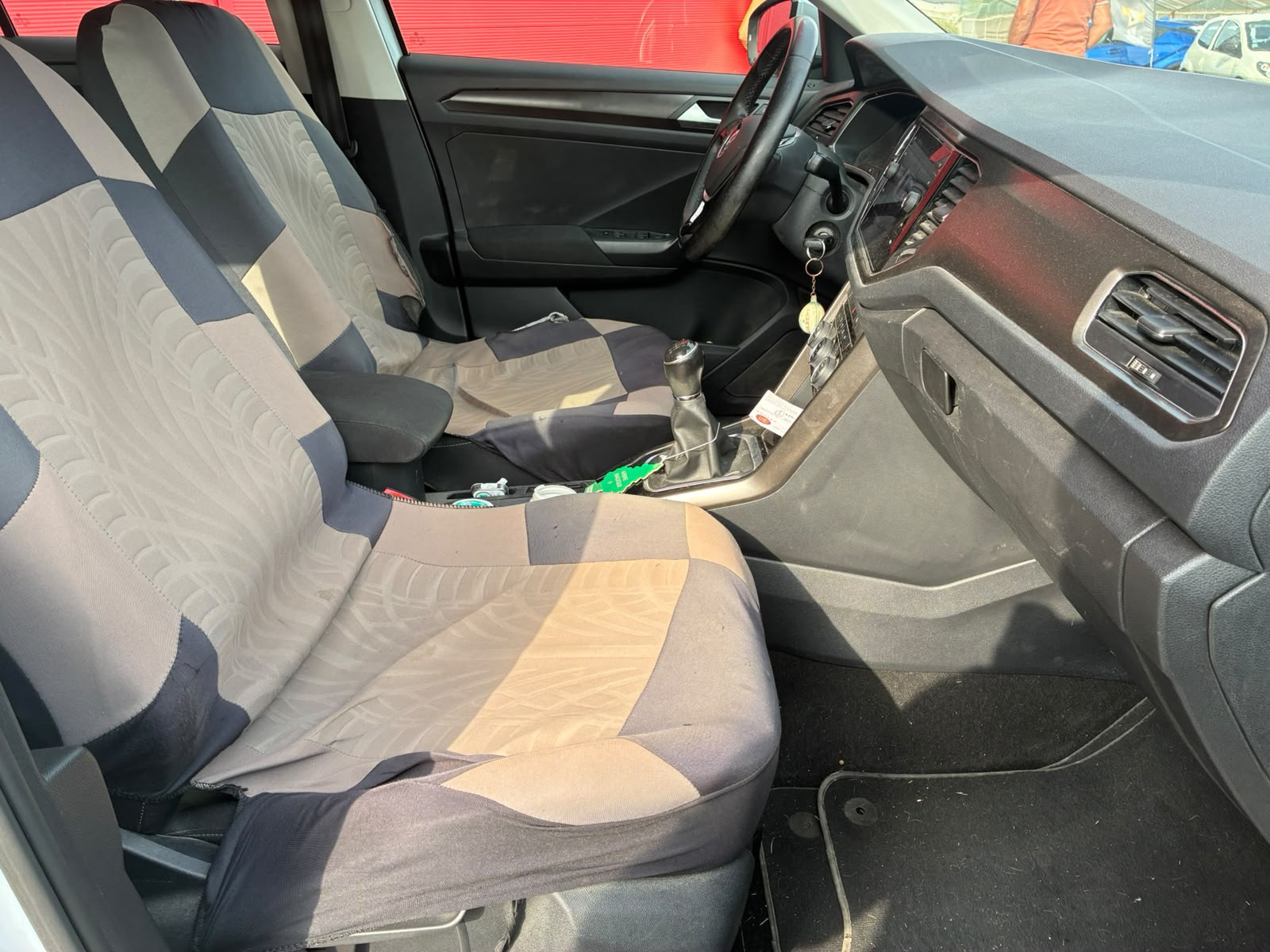 Volkswagen t-ROC Lounge 1.6 TDI 116 cv – GARANTIE 12 MOIS — photo 15