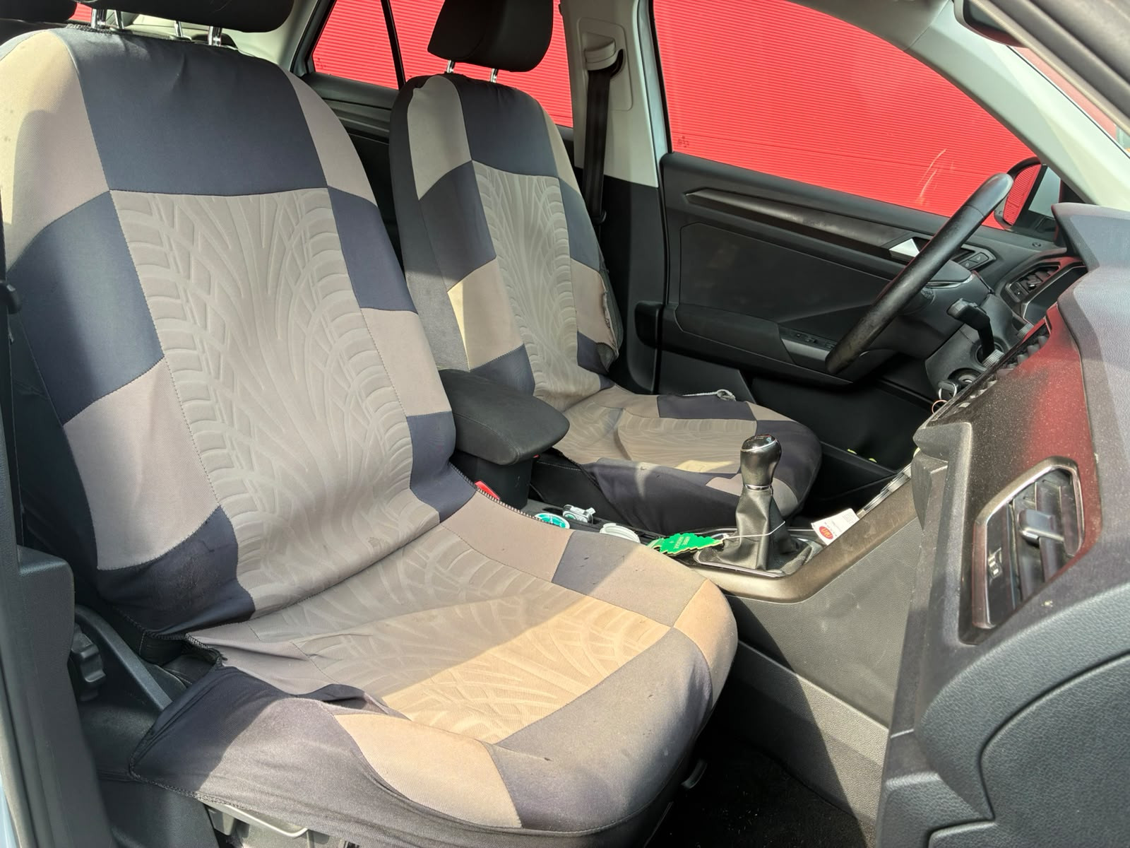 Volkswagen t-ROC Lounge 1.6 TDI 116 cv – GARANTIE 12 MOIS — photo 16