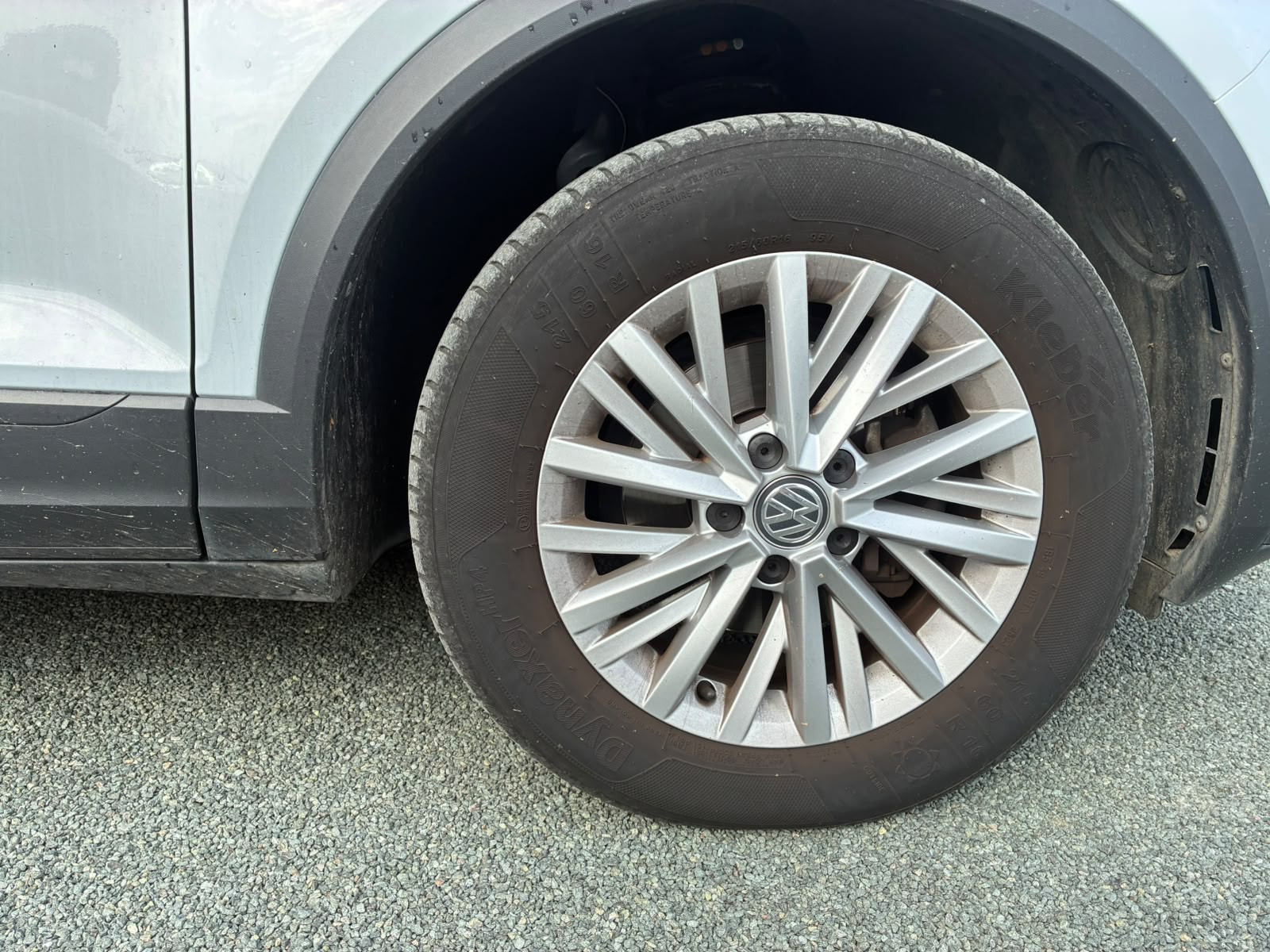 Volkswagen t-ROC Lounge 1.6 TDI 116 cv – GARANTIE 12 MOIS — photo 37
