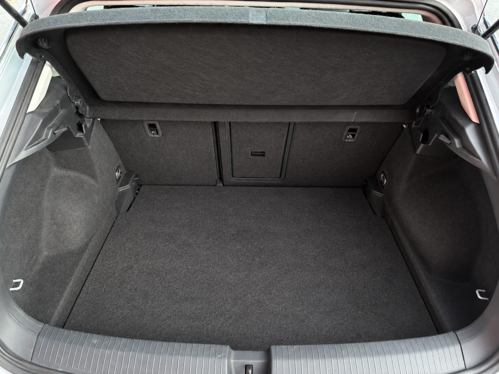 Volkswagen t-ROC Lounge 1.6 TDI 116 cv – GARANTIE 12 MOIS — photo 38