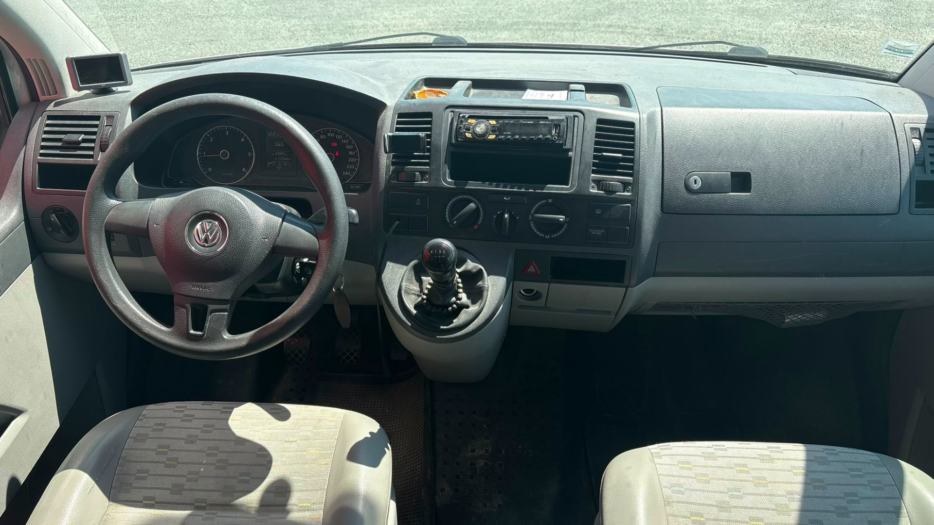 Volkswagen T5 Transporter VASP 2.0 TDI AMENAGEMENT TYPE CALIFORNIA – GARANTIE 12 MOIS — photo 11