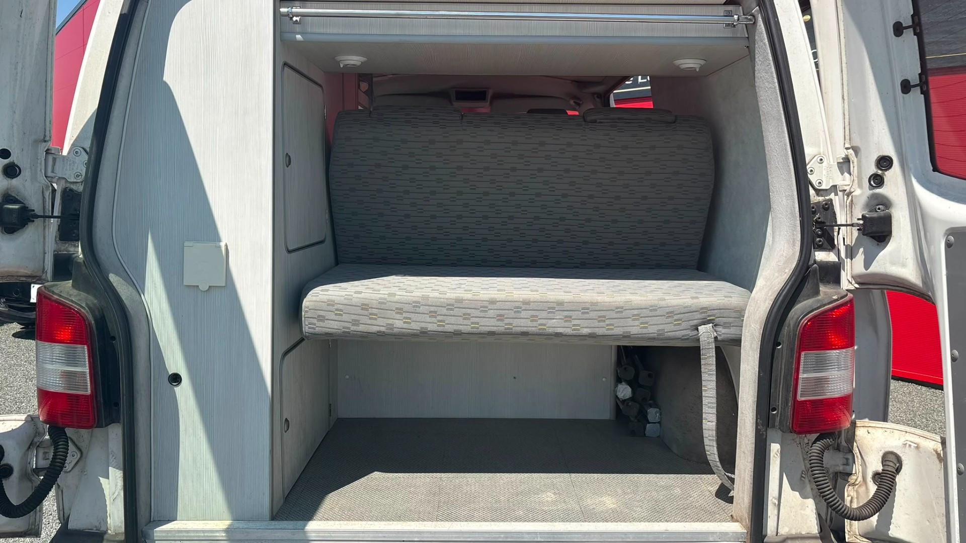 Volkswagen T5 Transporter VASP 2.0 TDI AMENAGEMENT TYPE CALIFORNIA – GARANTIE 12 MOIS — photo 14