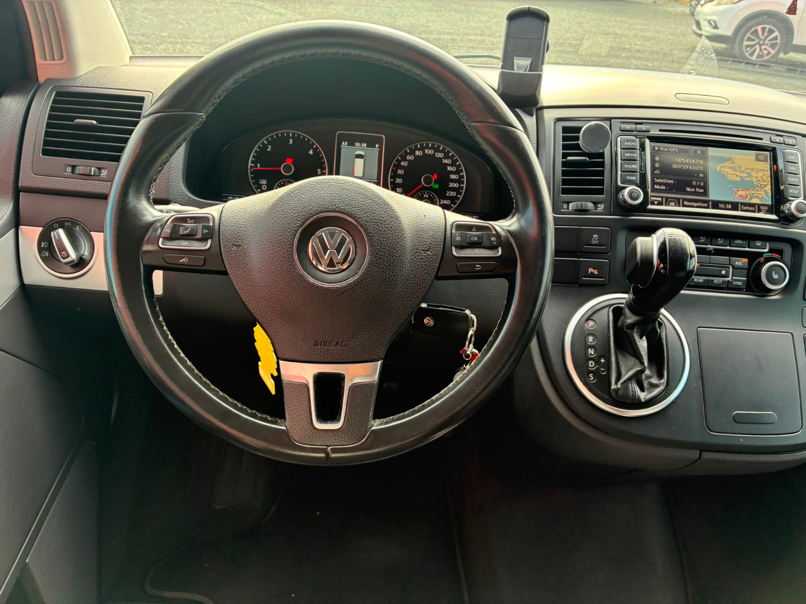 Volkswagen T5 Transporter MULTIVAN HIGHLINE 2.0 TDI 180 CV – MOTEUR NEUF* – GARANTIE 12 MOIS — photo 21