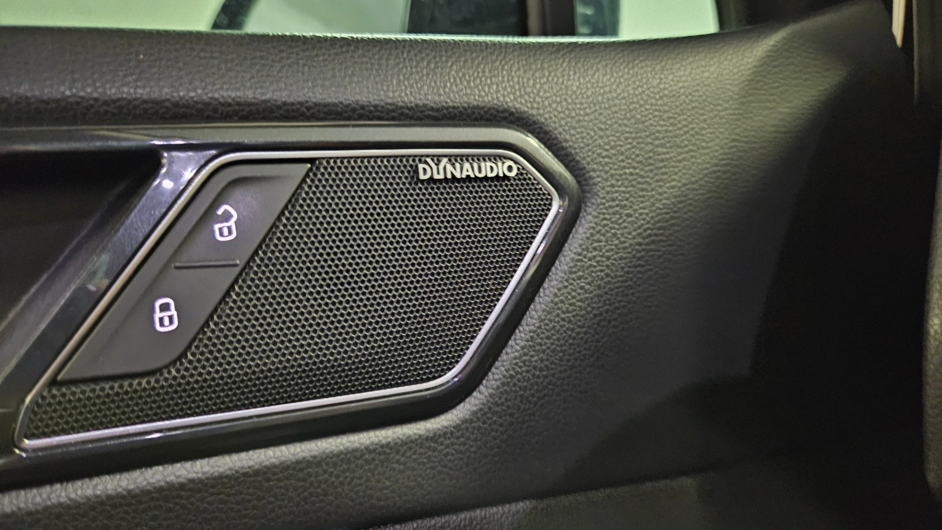 Volkswagen Tiguan - vue 1