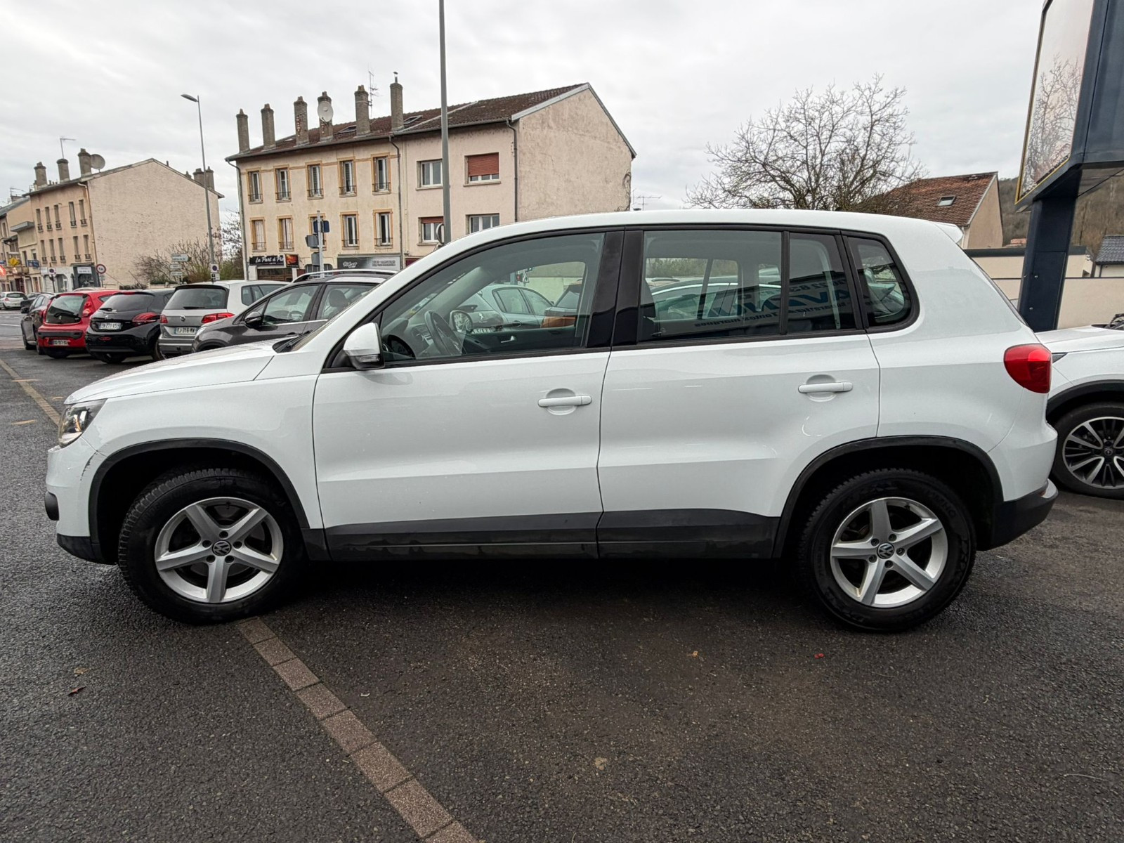Volkswagen Tiguan - vue 1