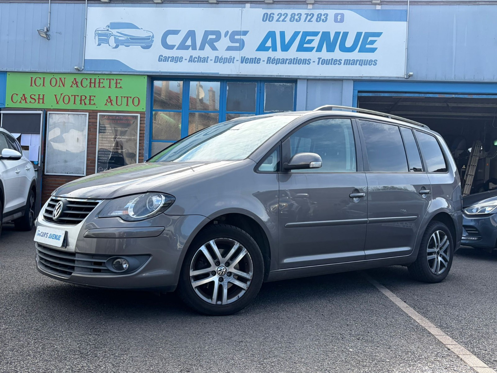 Volkswagen Touran - vue 1