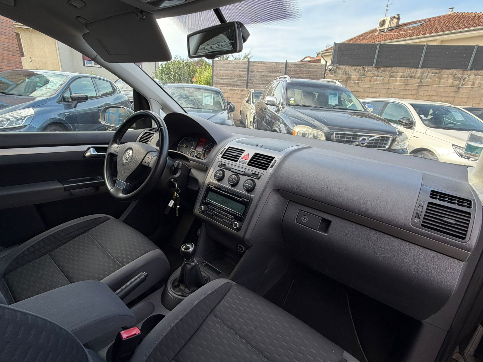 Volkswagen Touran - vue 1