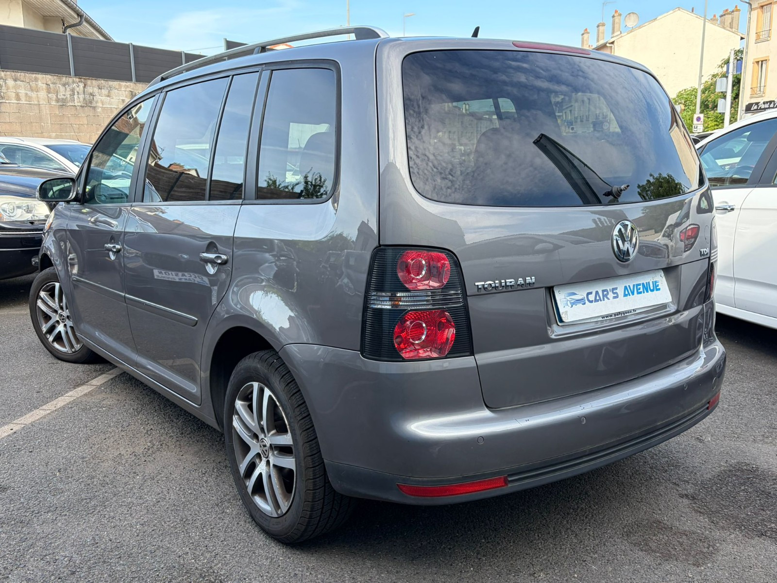 Volkswagen Touran - vue 1