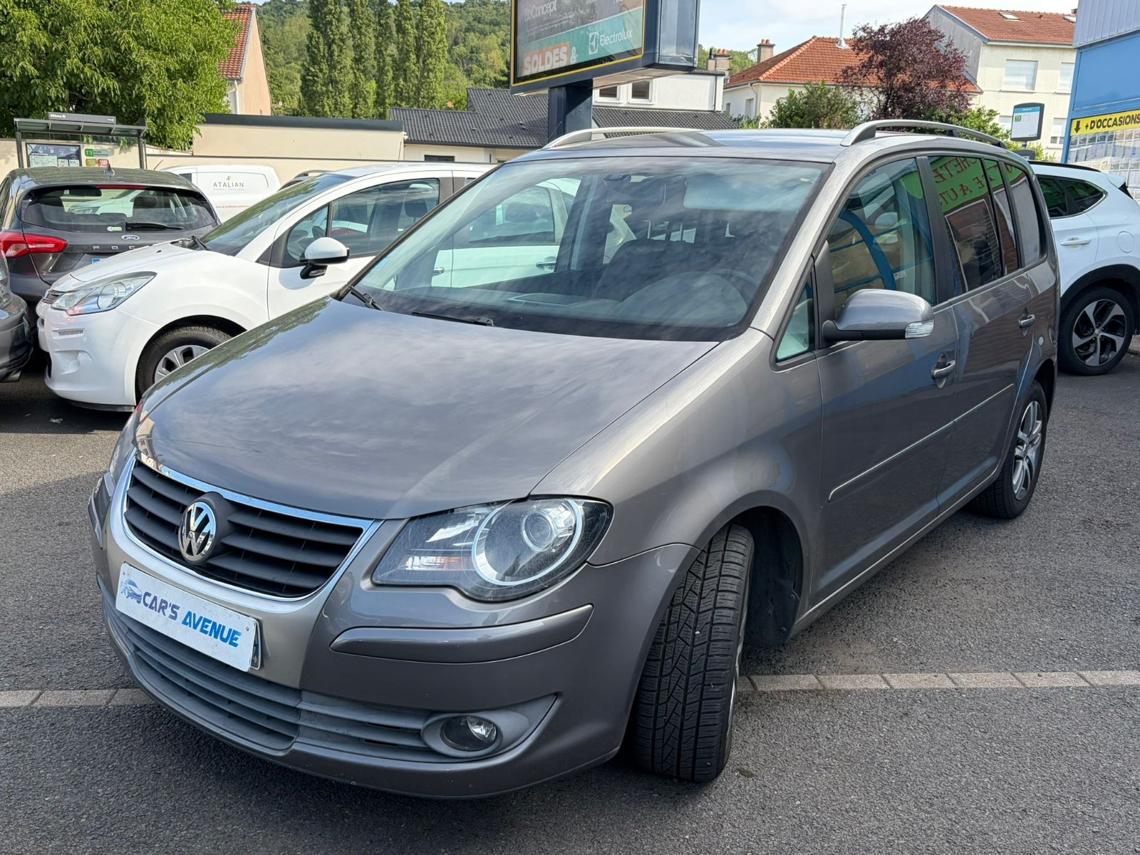 Volkswagen Touran - vue 1