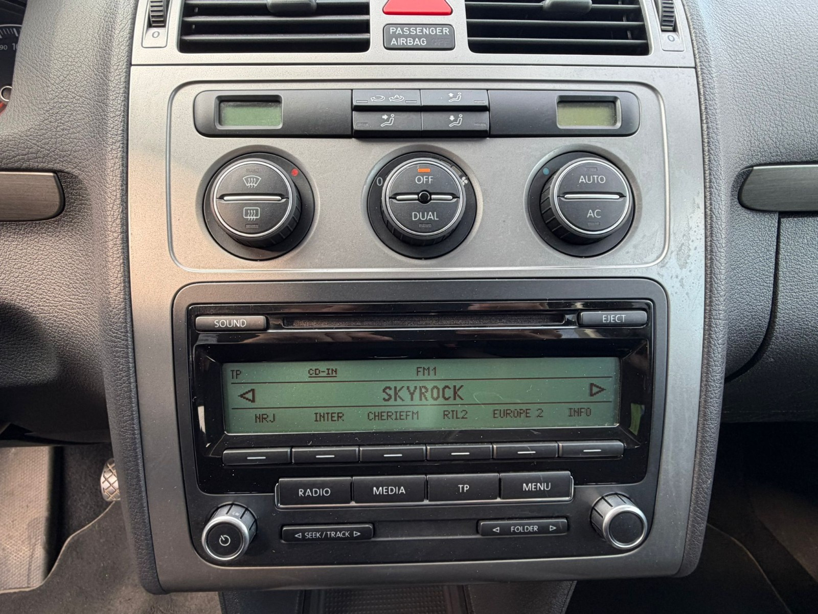 Volkswagen Touran - vue 1