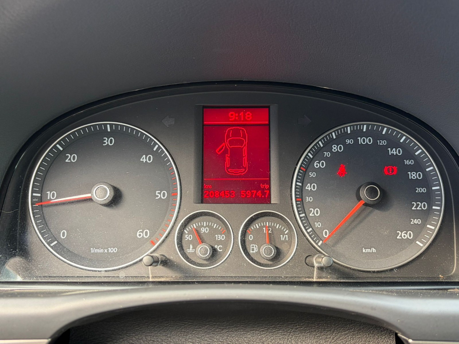 Volkswagen Touran - vue 1