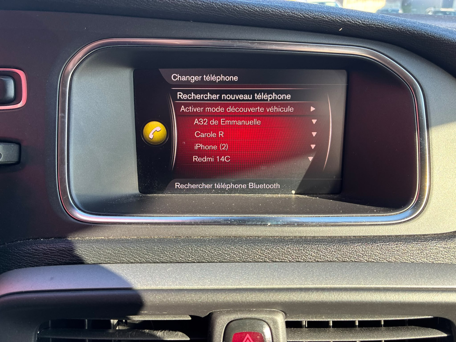 Volvo V40 D2 120ch Momentum Geartronic — photo 29