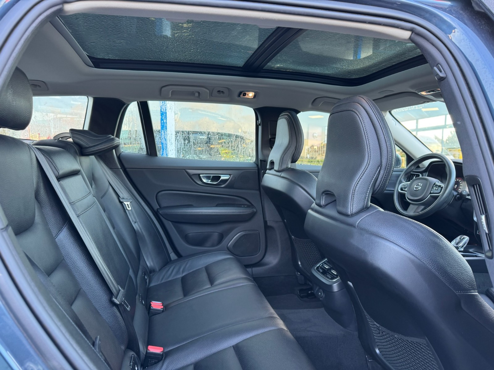 Volvo V60 BREAK - vue 1