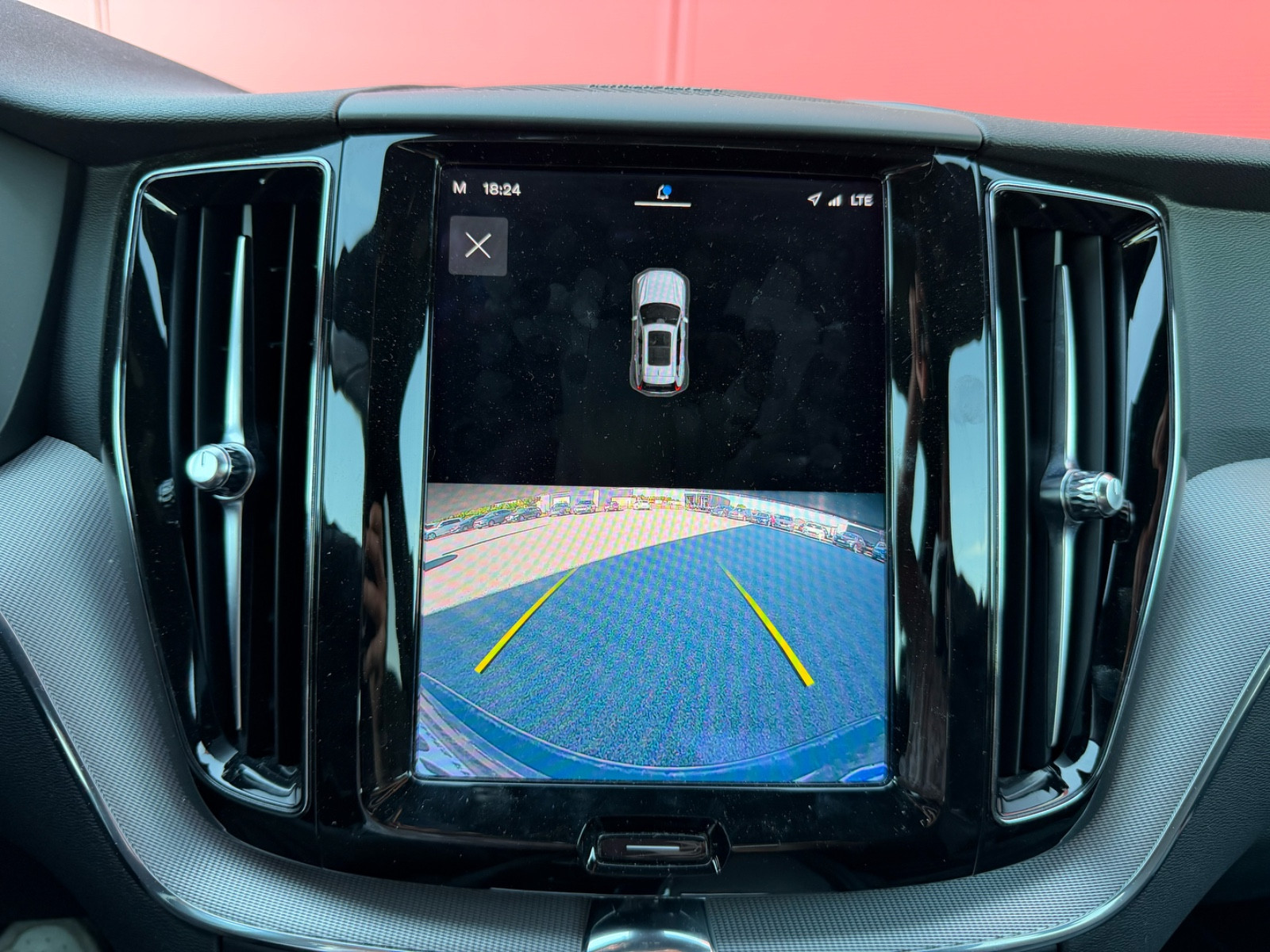 Volvo XC60 2.0 T6 HYBRID 340 CH R-DESIGN – GARANTIE 12 MOIS — photo 19