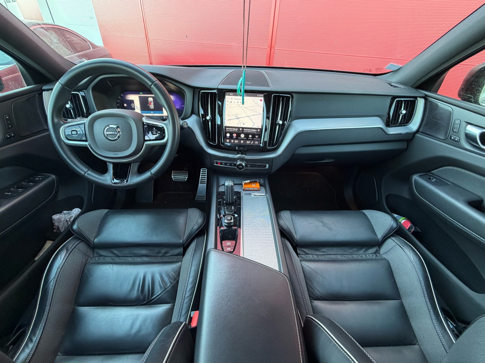 Volvo XC60 2.0 T6 HYBRID 340 CH R-DESIGN – GARANTIE 12 MOIS — photo 8