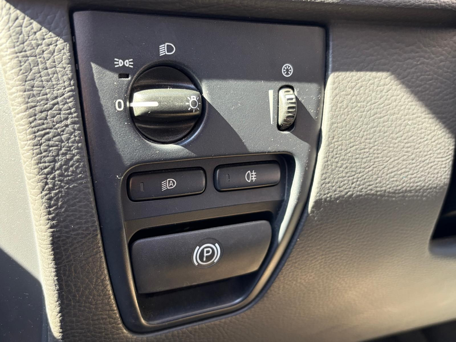 Volvo XC90 - vue 1