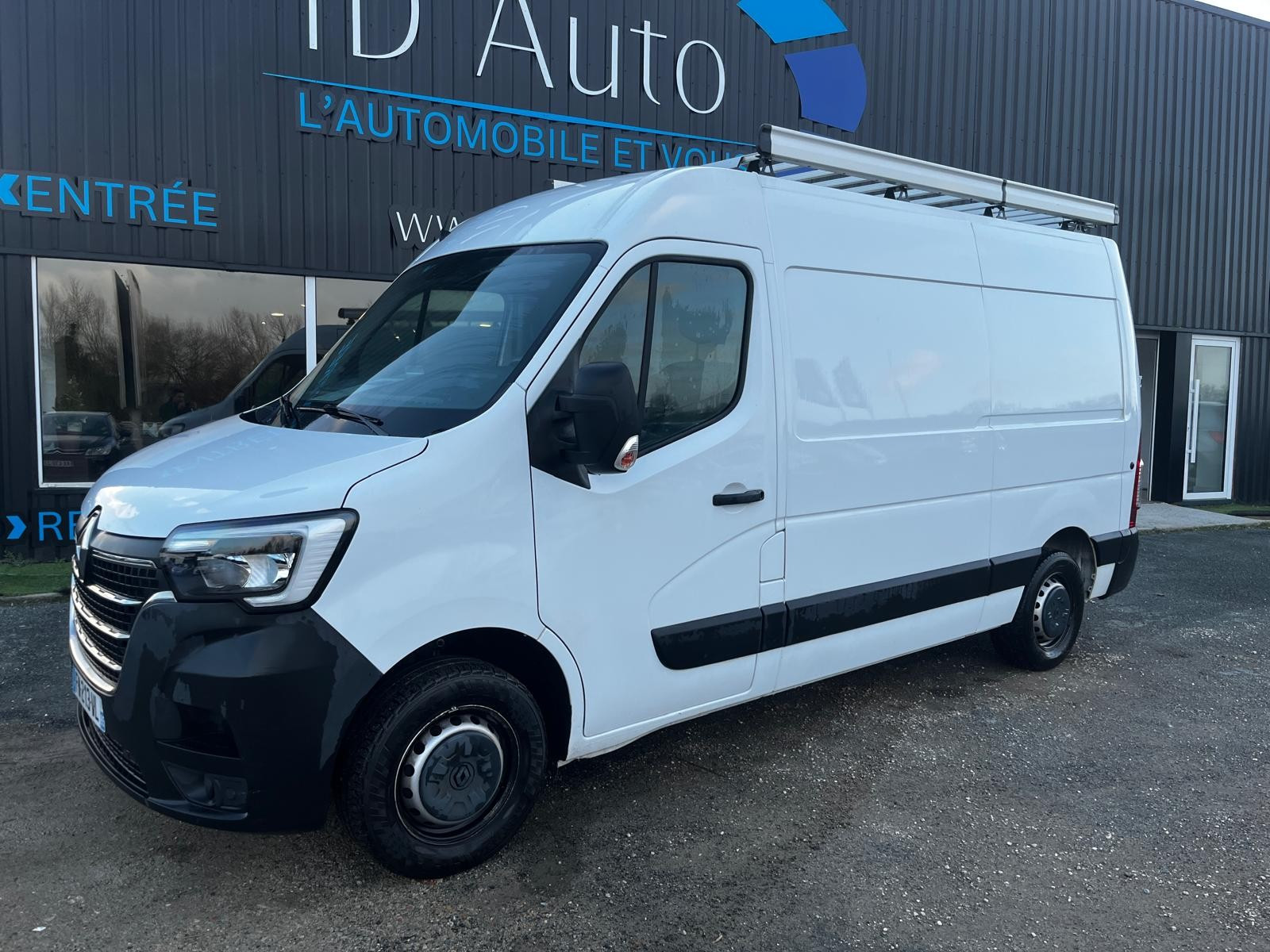 Renault Master 2.3 136CH  L3H2 Confort 19990 HT Habillage bois 